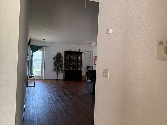 2nd image of 8113 Maple Stream Ln