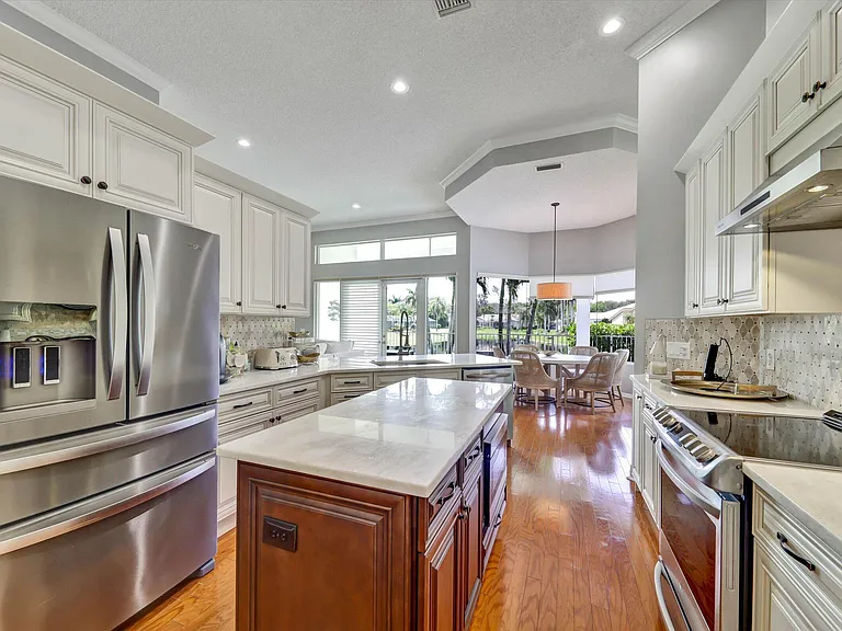10370 NW 50th Ct — Photo 28