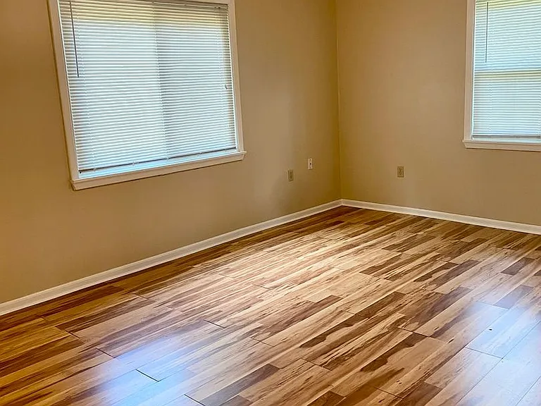 1315 Whitfield Park Dr — Photo 11