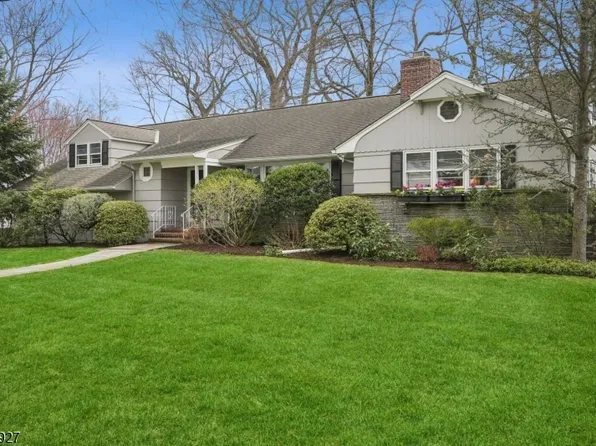 27 Buckingham Pl, Glen Rock Boro, NJ 07452