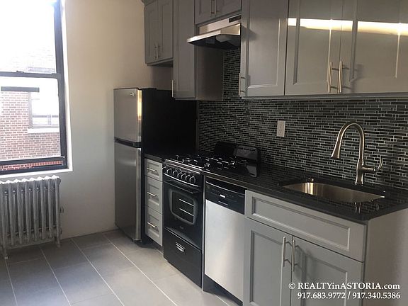 4th image of 2552 38th St APT D1