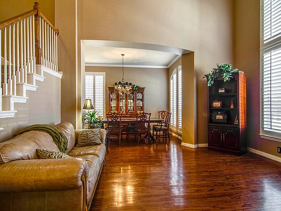 3rd image of 2855 Bandolier Ln