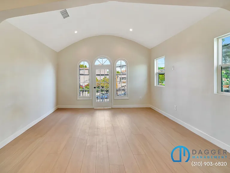 2800 Winter St #2 — Photo 3