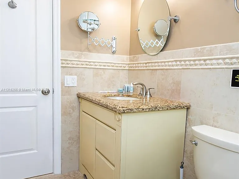 1311 Rodman St — Photo 11