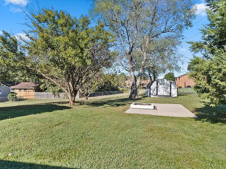 602 Hickory Bend Dr — Photo 21