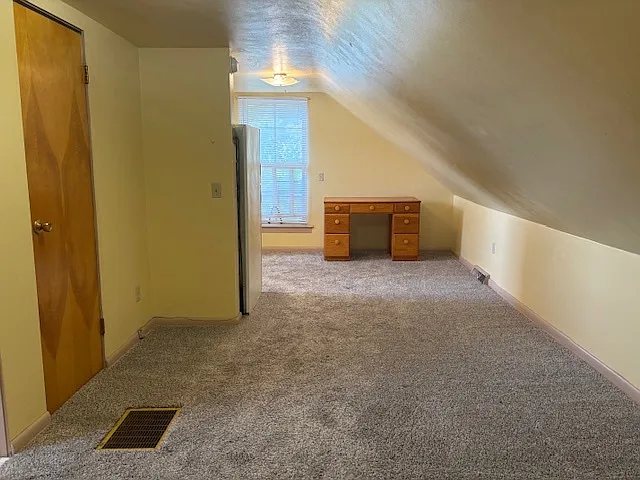 1 bed, 1.0 bath, $950 — Photo 3