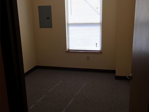 5th image of 102 E 8th St APT B