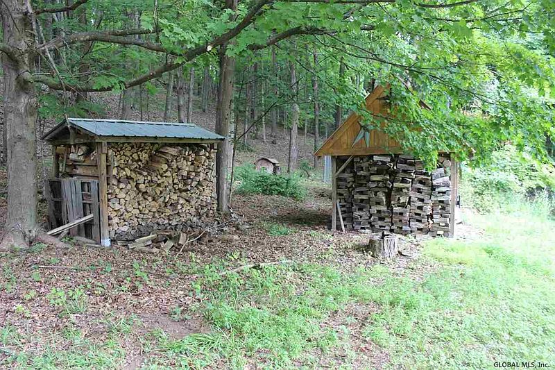 5th image of 465 MORRISON Road