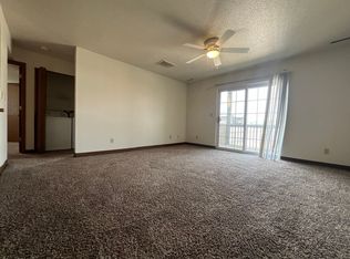 125 E Boyson Rd APT 1005, Hiawatha, IA 52233