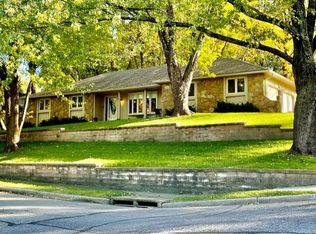 3121 Campfire Dr, Lawrence, KS 66049