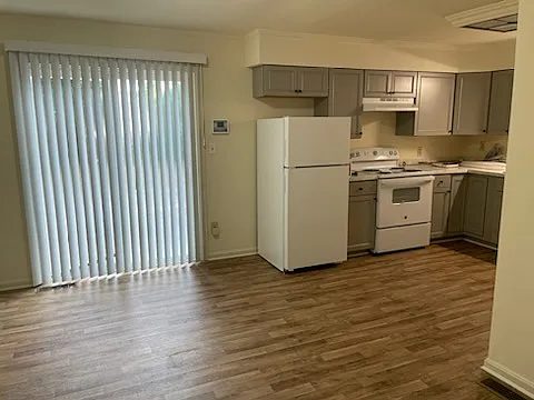 603 E College Ave — Photo 3