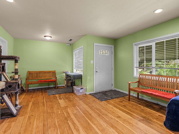 3rd image of 1103 2nd St