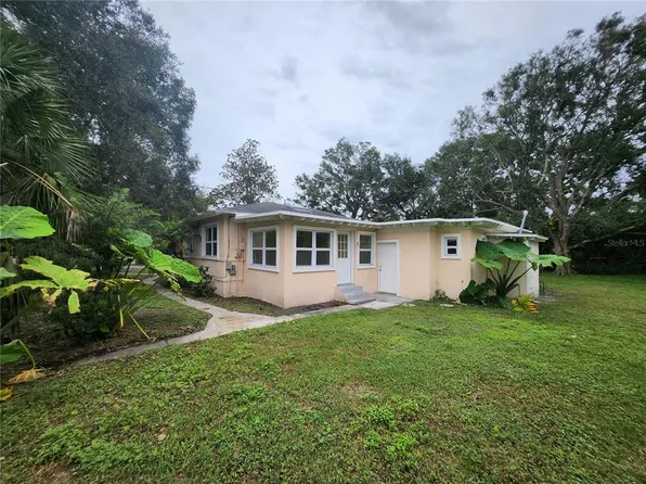 486 Oak St, New Smyrna Beach, FL 32168