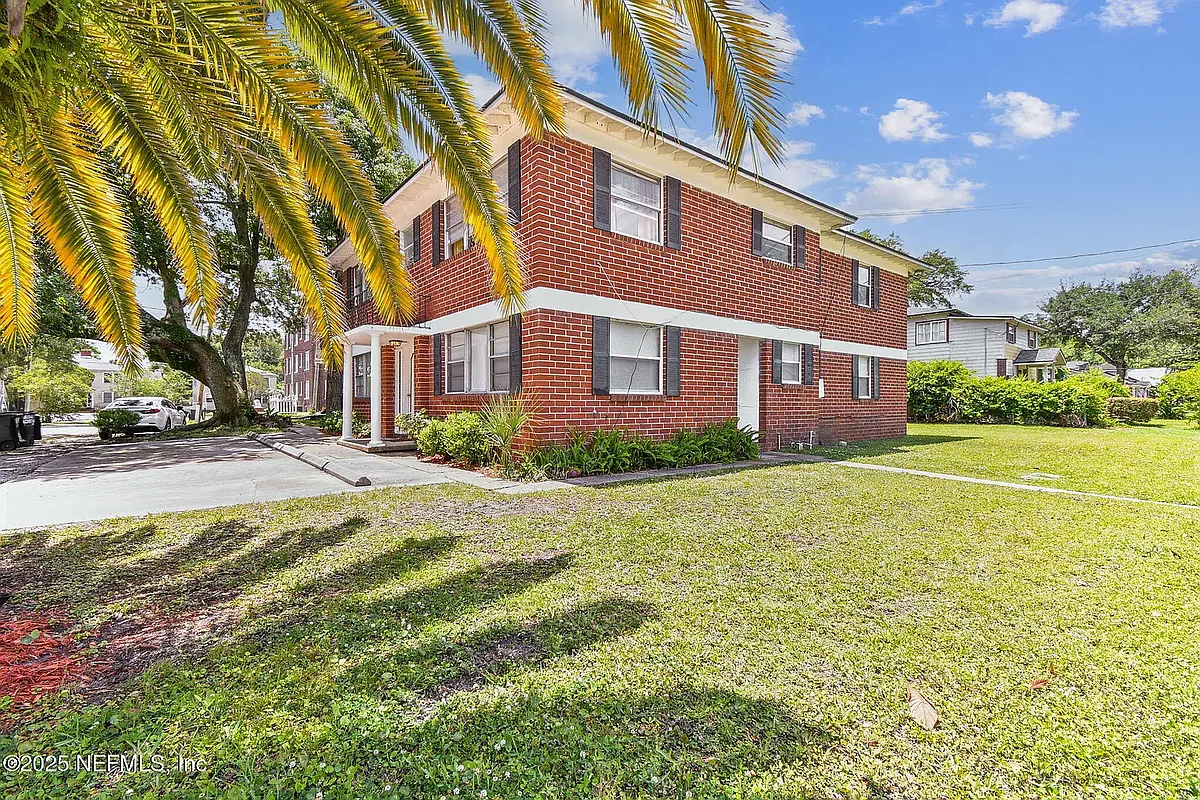 Building Photo - 828 Acosta St #D