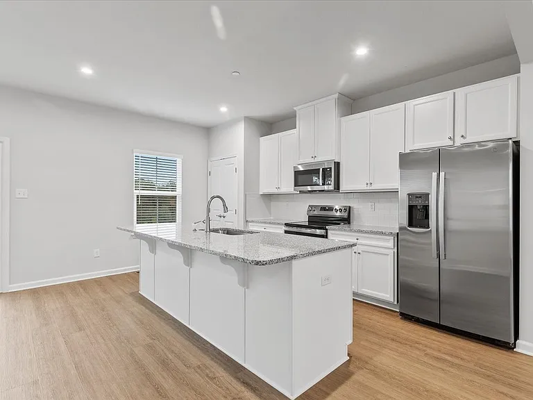 151 Crown St — Photo 5
