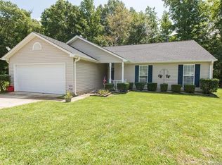 8106 Slickrock Cres, Charlotte, NC 28215
