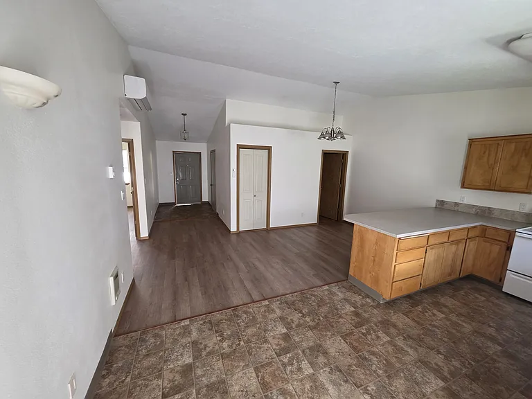 286 Stadium Dr N #6 — Photo 2