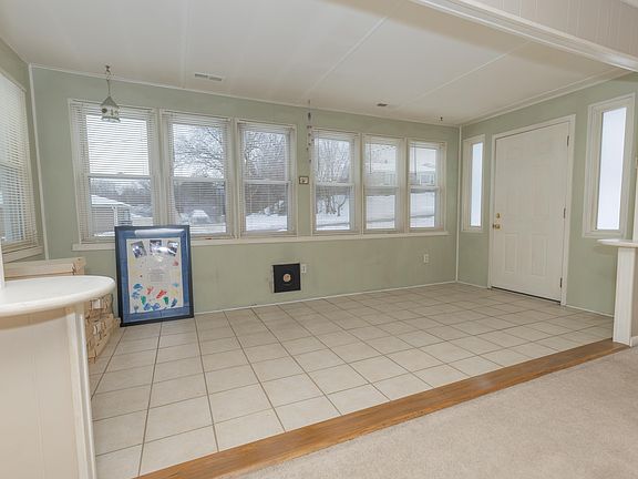 2nd image of 416 Hanover Rd