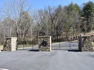 15 Crossings Cir, Fairview, NC 28730