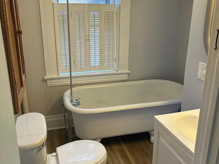 221 Vance St — Photo 9