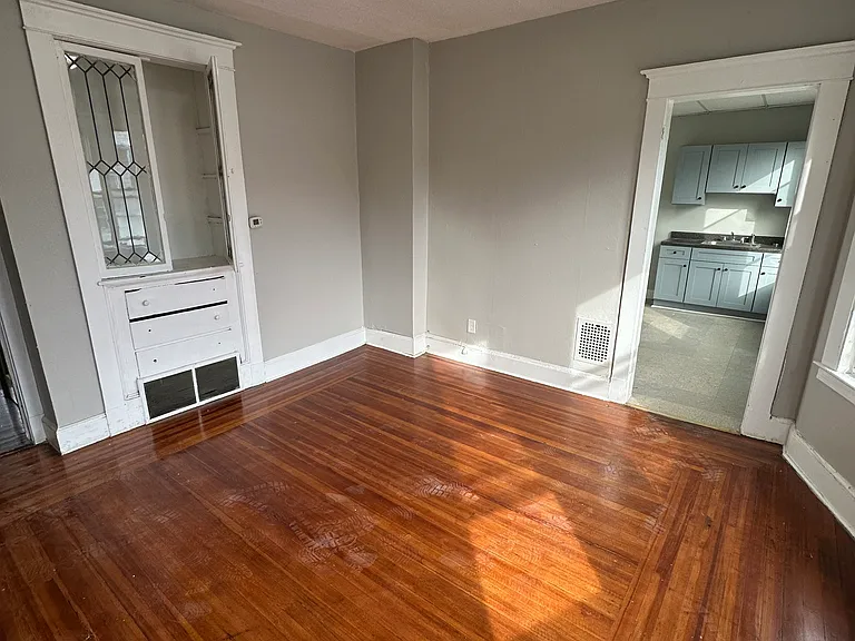 529 Dixwell Ave #1 — Photo 32