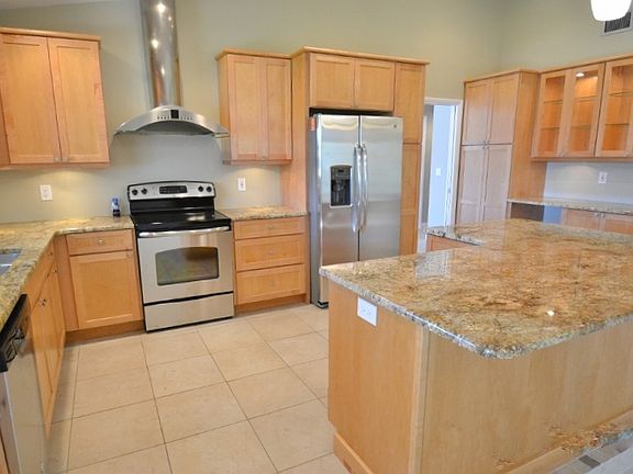 4th image of 14120 Fennsbury Dr