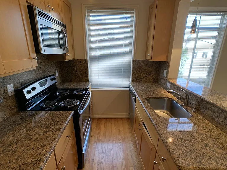 1695 Beach St #203 — Photo 12