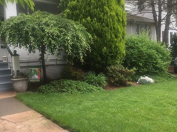 4th image of 321 Allaire Ave