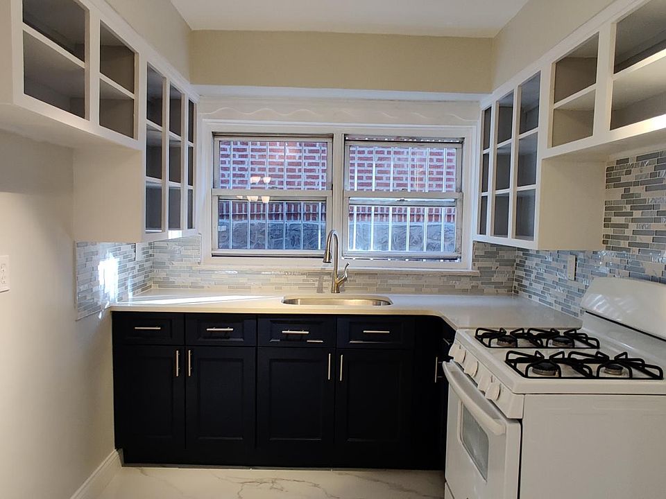 1st image of 3022 Hone Ave #1