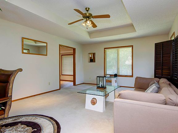 4th image of 3478 S Welwood Avenue