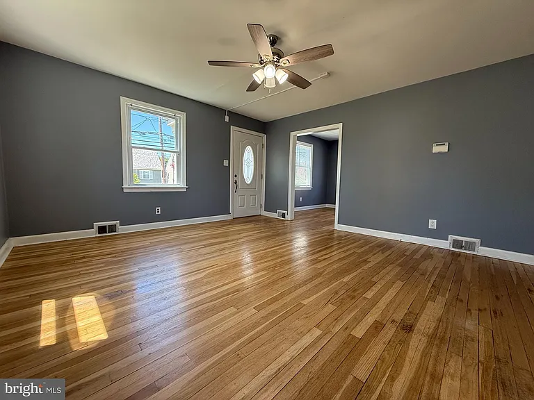 210 Kuser Rd — Photo 10