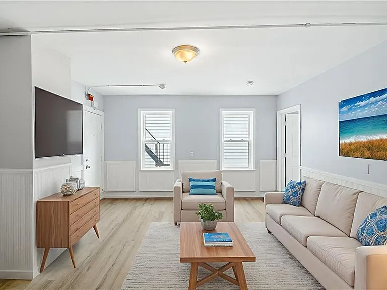 23 Penn St #3R — Photo 2