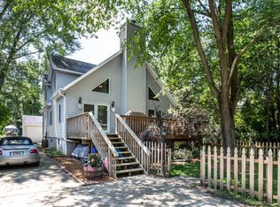 W377S5111 W Pretty Lake Rd, Dousman, WI 53118