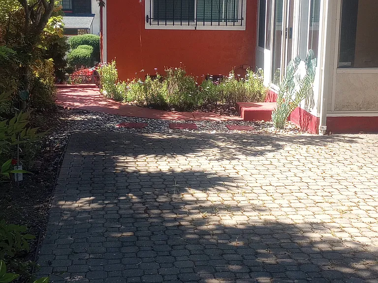 290 Riverview Dr — Photo 36