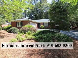 200 Merion Cir, Pinehurst, NC 28374
