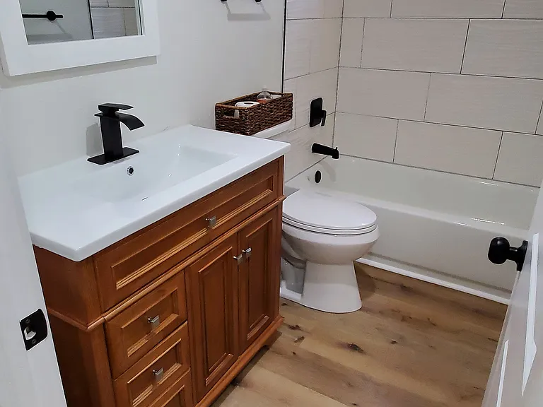 6530 Burrows Rd — Photo 10