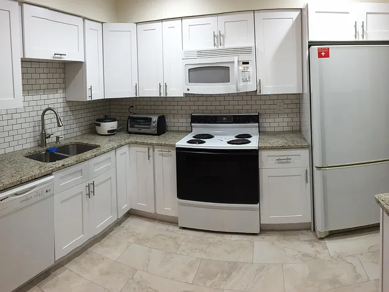 510 Orange Dr — Photo 3