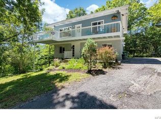 28 Lane Gate Rd, Cold Spring, NY 10516