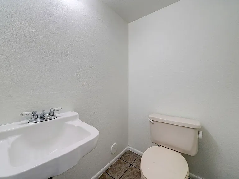 2696 N 43rd Ave #33C — Photo 6