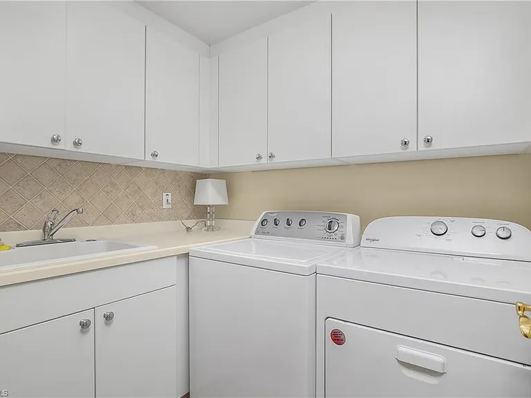 7225 Pelican Bay Blvd #204 — Photo 21