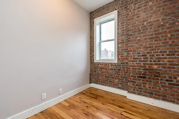 Rented by Nooklyn NYC LLC | media 21