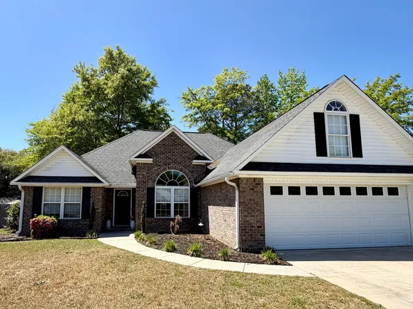 1820 Canberra Dr, Sumter, SC 29153