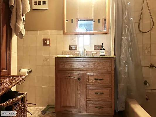 Rented by Native Real Estate LLC | media 15