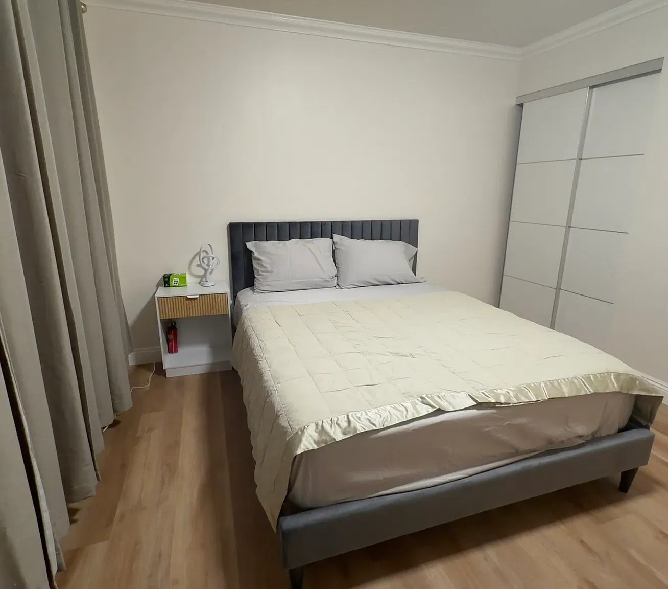 1257 E Mobeck St — Photo 2