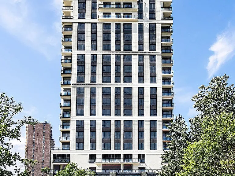 221 Sea Breeze Ave #3C — Photo 7