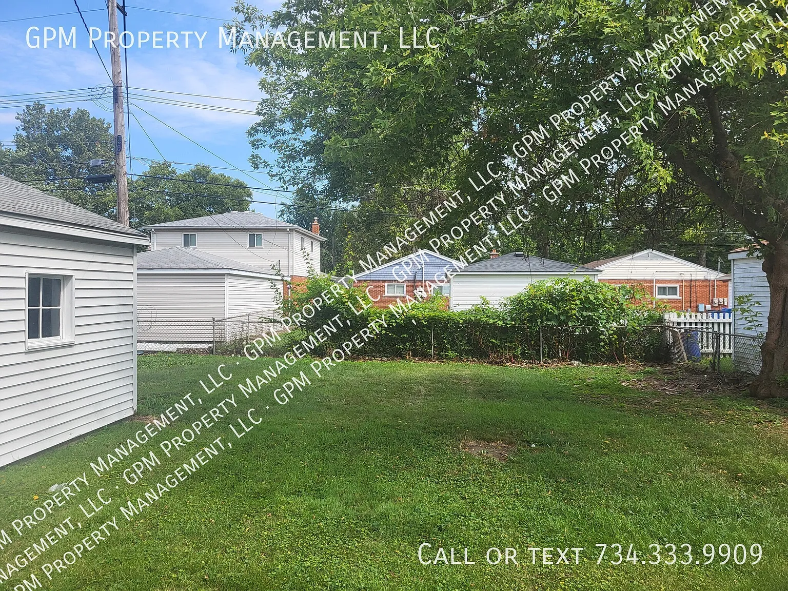 Home in South Dearborn Heights! — Photo 3