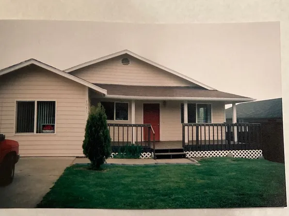 1017 W Fountain St, Port Angeles, WA 98363