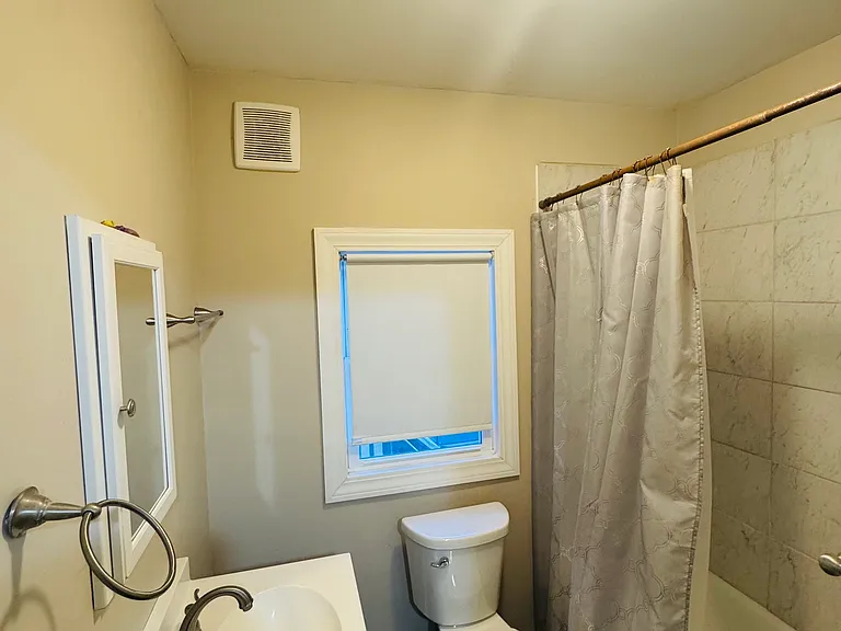 72 Main St #2 — Photo 7