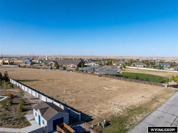 1231 Morado Dr, Casper, WY 82609