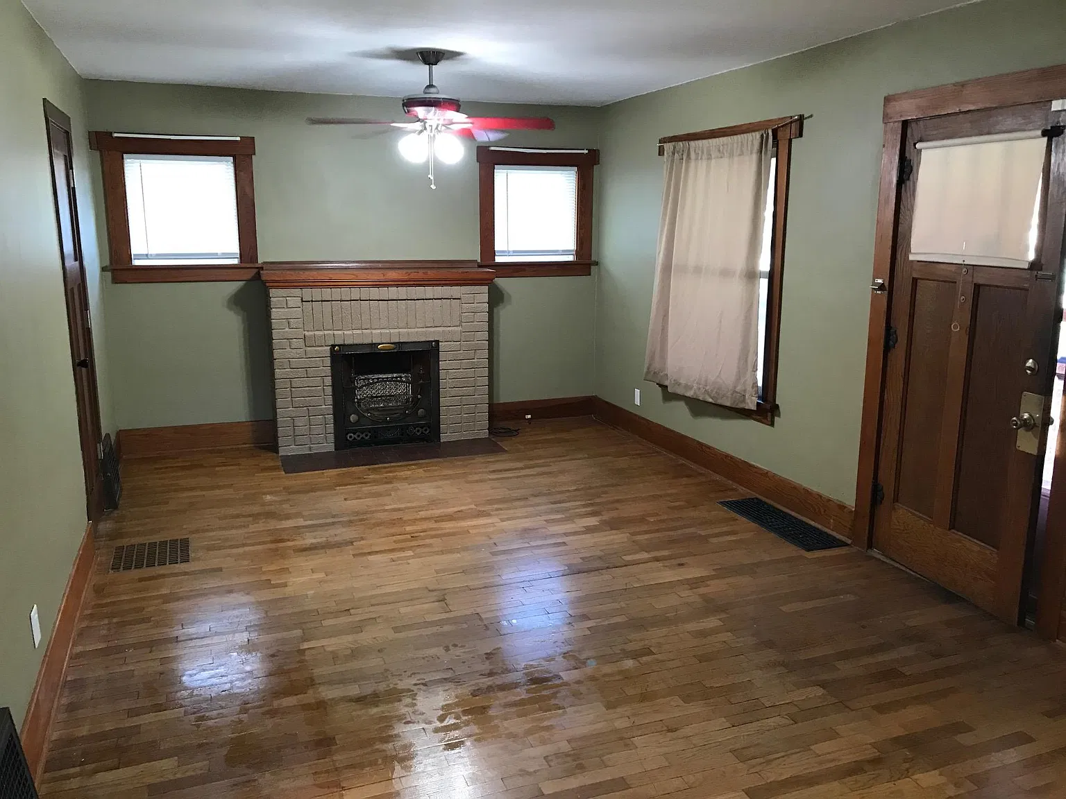 2 bed, 1032 sqft, $995 — Photo 2